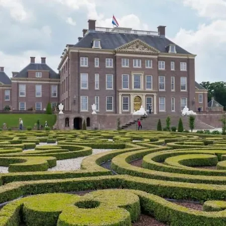 Gezellige Jaren '30 Woning Op De Veluwe בית נופש
